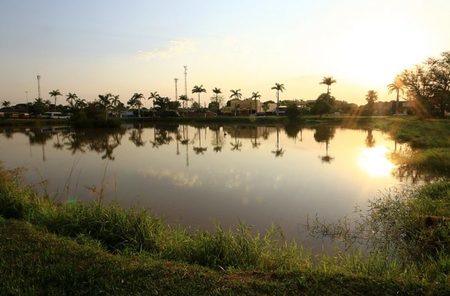 Left or right foto arquivoedemir rodrigues lagoa do sapo bataypor 