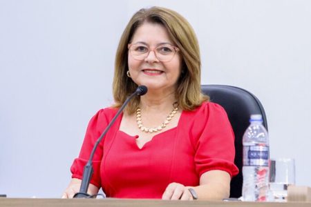 Left or right ivonetee