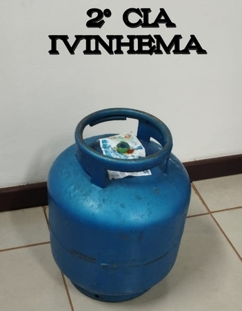 Left or right 95dd3b32 aa94 4143 bd74 5388cb5d11ea