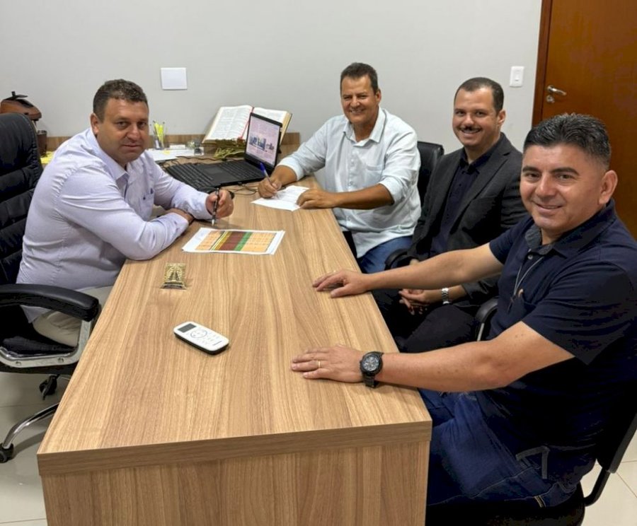 Center bb9784760ed73048617d7b29c9a31547 1