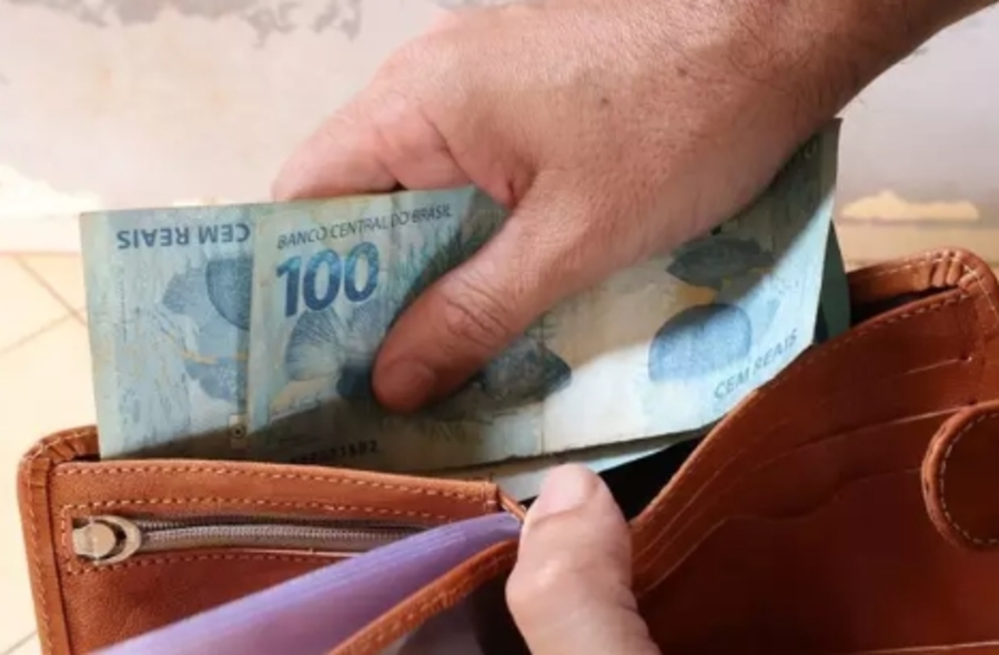 Center na carteira lvaro rezende