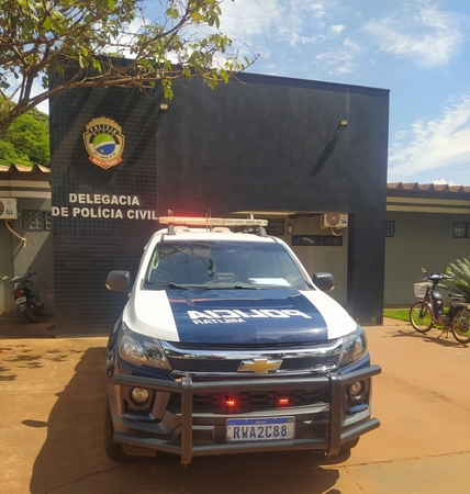 Left or right 8d783931 16e5 4b1e 900d 777d9d12f0ef