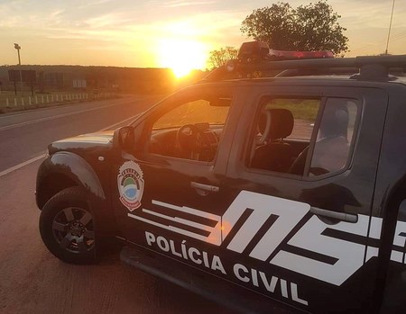 Left or right policia civuil