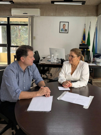 Left or right gemini generated image ro2igpro2igpro2i 1 edited